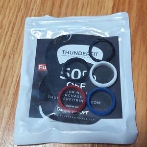 6 thunderfit silicone rings- size 7